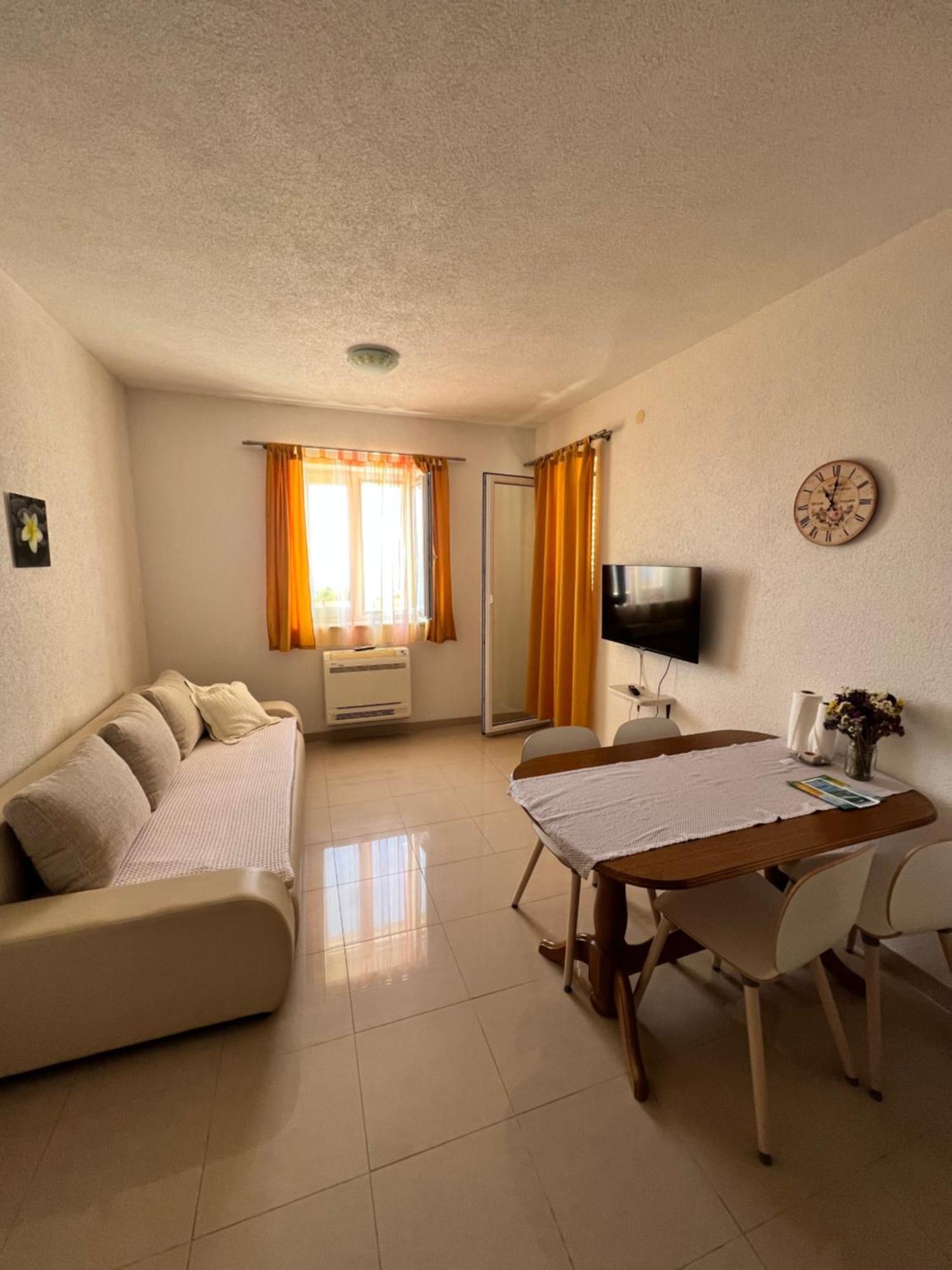 Marina - Sea View Apartment Bol