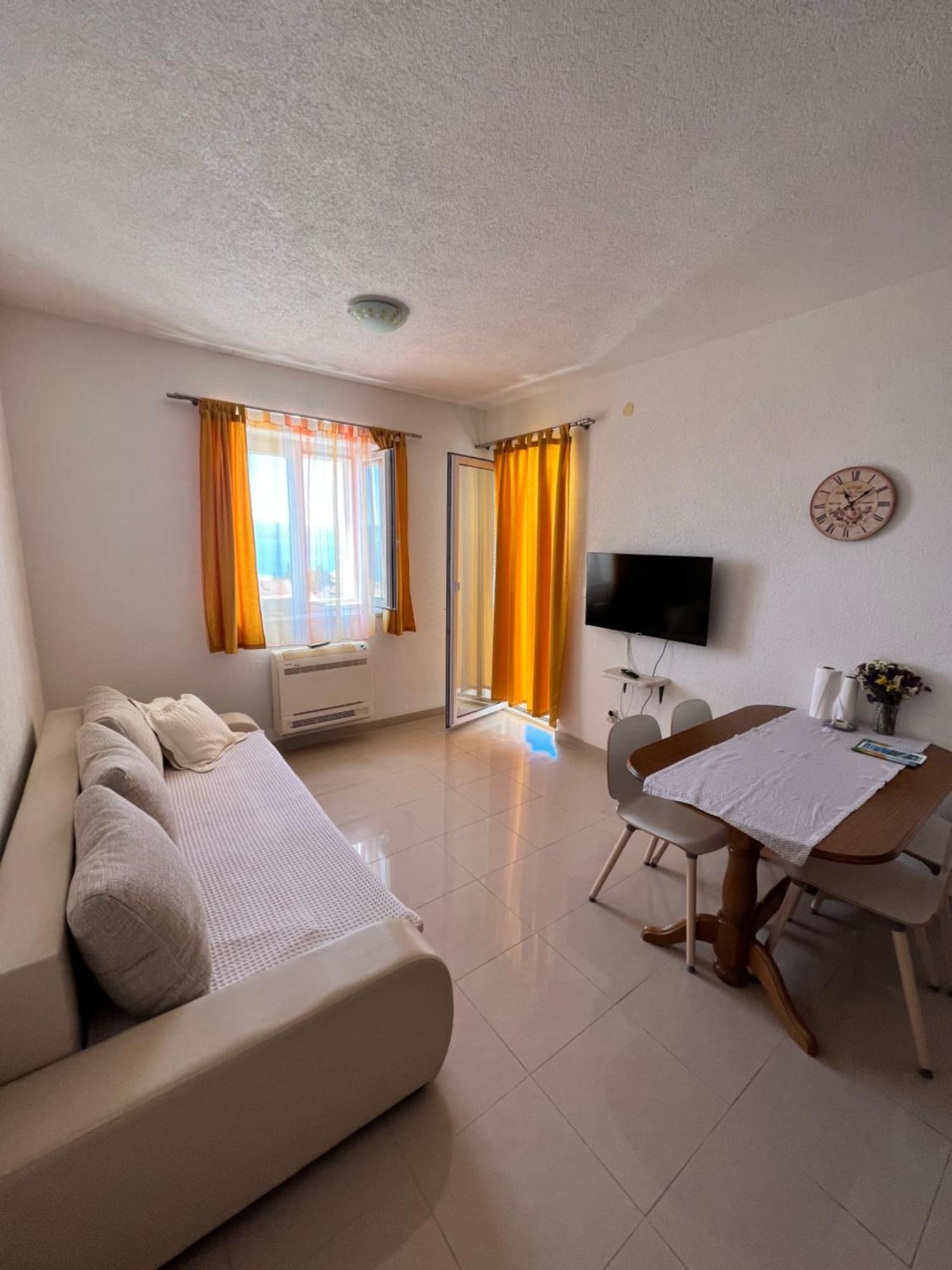 Apartment Marina - Sea View Bol