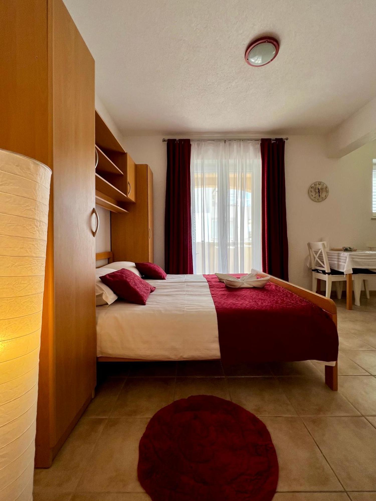 Marina - Sea View Apartment Bol